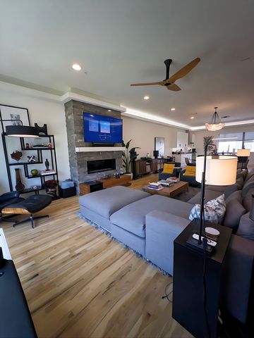 13001 Hutton Drive 12, Farmers Branch, TX 75234