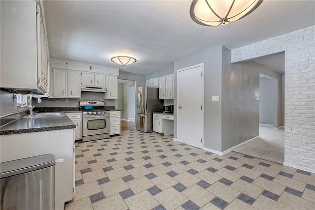 149 Crest View, Hempfield Twp, PA 15601
