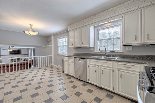 149 Crest View, Hempfield Twp, PA 15601