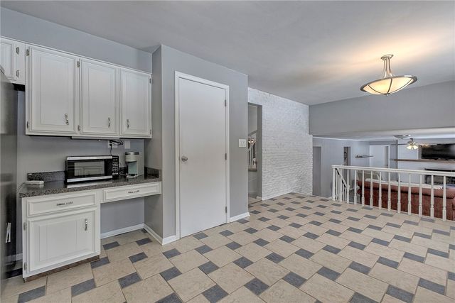 149 Crest View, Hempfield Twp, PA 15601