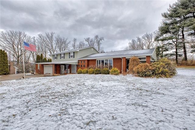 149 Crest View, Hempfield Twp, PA 15601