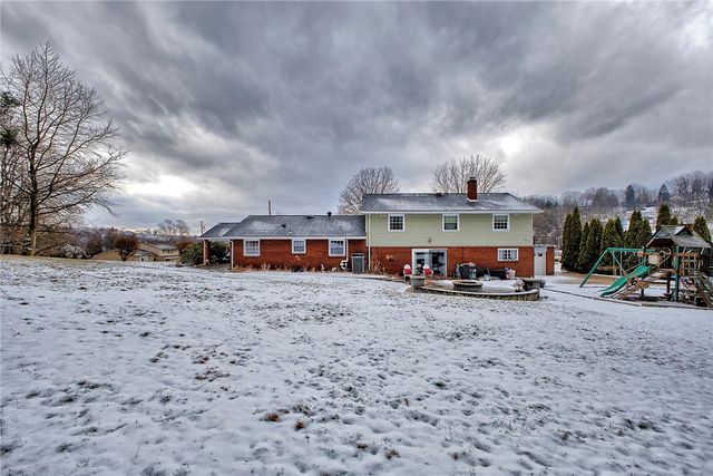 149 Crest View, Hempfield Twp, PA 15601