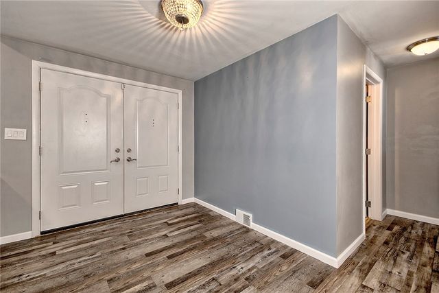 149 Crest View, Hempfield Twp, PA 15601