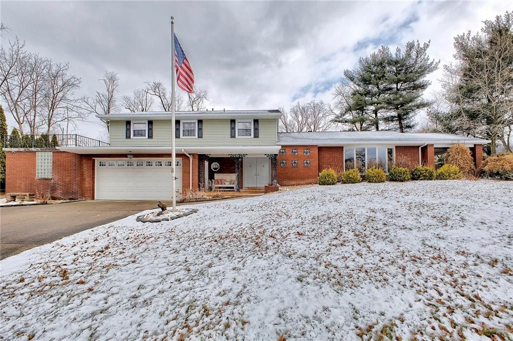 149 Crest View, Hempfield Twp, PA 15601
