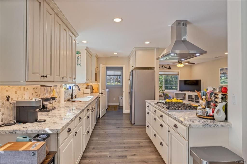 Image 8 of property listing at 42918 Highway 49, Ahwahnee, CA 93601