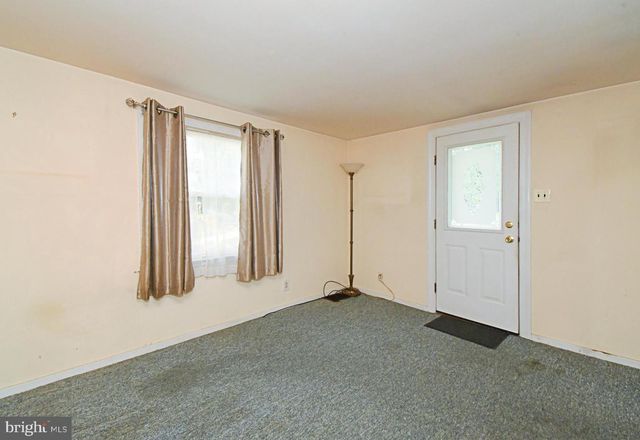 889 OLD LANCASTER RD, Berwyn, PA 19312