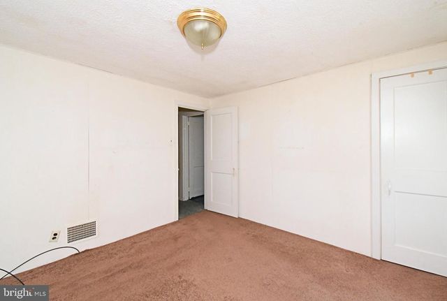 889 OLD LANCASTER RD, Berwyn, PA 19312