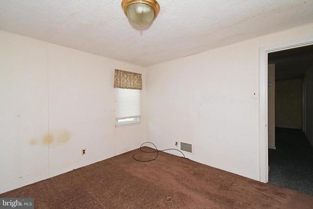 889 OLD LANCASTER RD, Berwyn, PA 19312