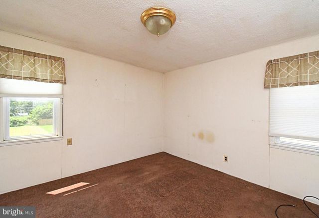 889 OLD LANCASTER RD, Berwyn, PA 19312