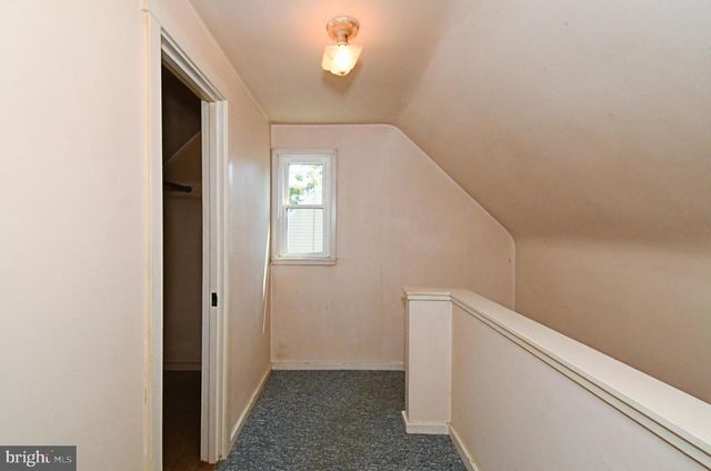 889 OLD LANCASTER RD, Berwyn, PA 19312