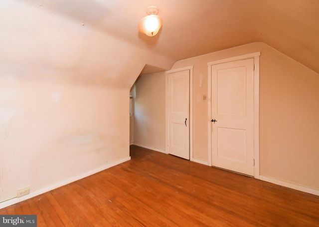889 OLD LANCASTER RD, Berwyn, PA 19312