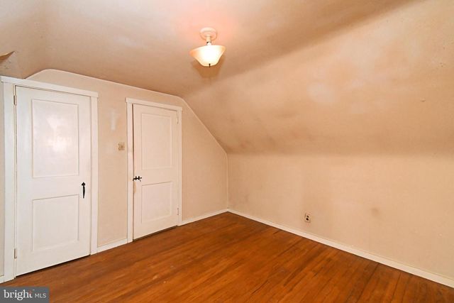 889 OLD LANCASTER RD, Berwyn, PA 19312