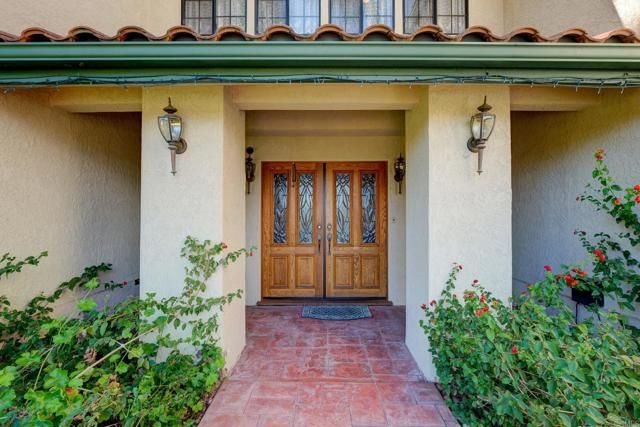 9954 Circa Valle Verde, El Cajon, CA 92021