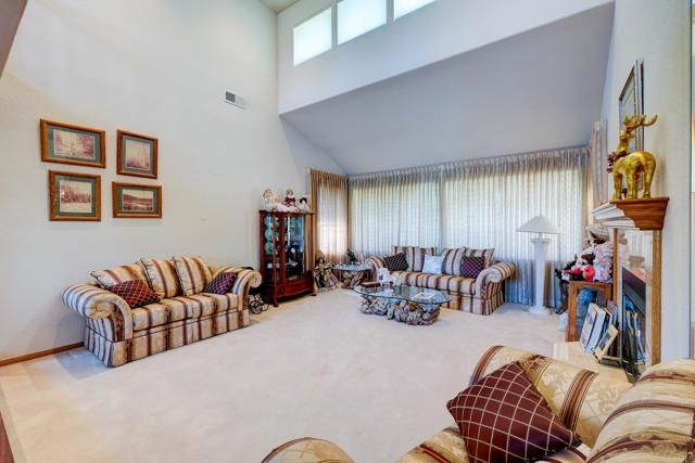 9954 Circa Valle Verde, El Cajon, CA 92021