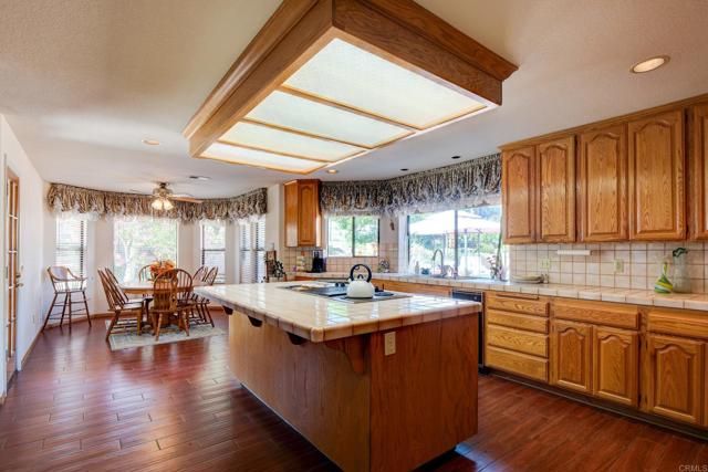 9954 Circa Valle Verde, El Cajon, CA 92021