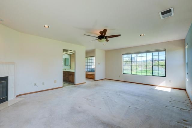 9954 Circa Valle Verde, El Cajon, CA 92021