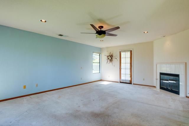 9954 Circa Valle Verde, El Cajon, CA 92021