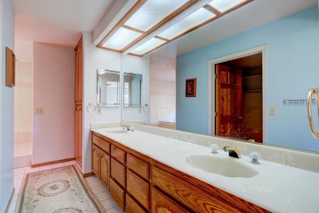 9954 Circa Valle Verde, El Cajon, CA 92021