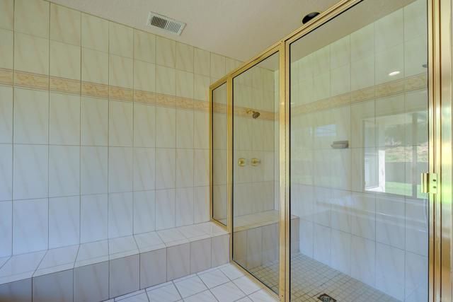 9954 Circa Valle Verde, El Cajon, CA 92021