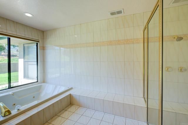 9954 Circa Valle Verde, El Cajon, CA 92021