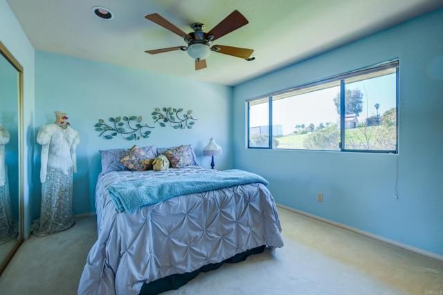 9954 Circa Valle Verde, El Cajon, CA 92021