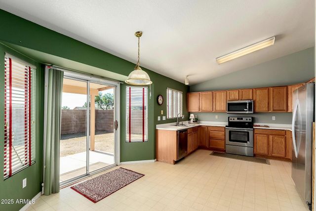 825 W 15TH Lane, Apache Junction, AZ 85120