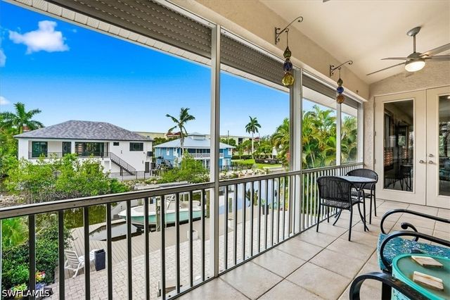 1680 Avion PL, Naples, FL 34104