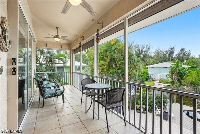 1680 Avion PL, Naples, FL 34104