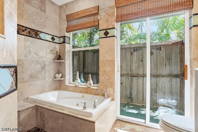 1680 Avion PL, Naples, FL 34104