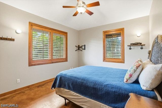 1680 Avion PL, Naples, FL 34104