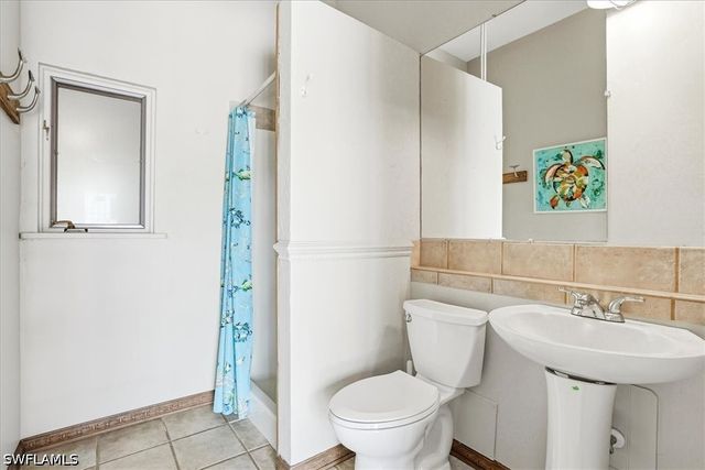 1680 Avion PL, Naples, FL 34104