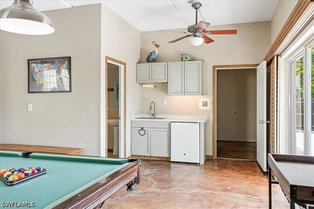 1680 Avion PL, Naples, FL 34104