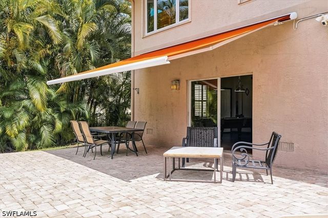 1680 Avion PL, Naples, FL 34104