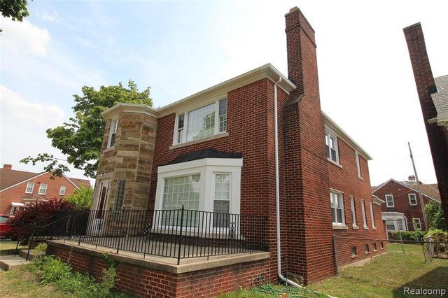10427 S Morrow Circle, Dearborn, MI 48126