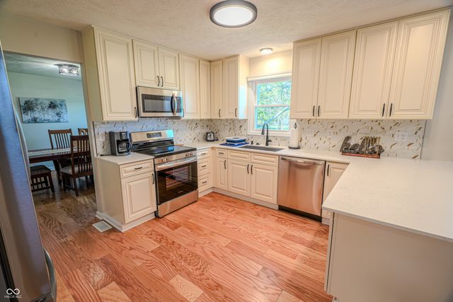 430 Sonhatsett Drive, Westfield, IN 46074