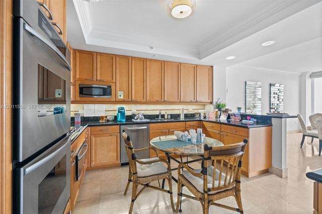 3201 NE 183rd St 1705, Aventura, FL 33160