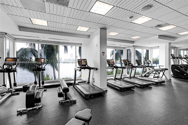 3201 NE 183rd St 1705, Aventura, FL 33160