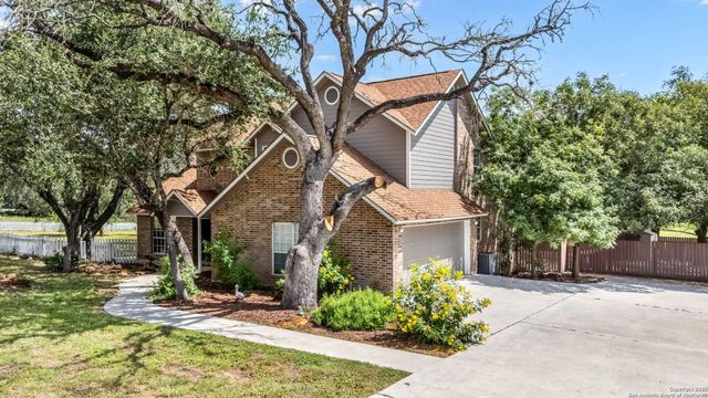 1104 Cardinal, Pleasanton, TX 78064