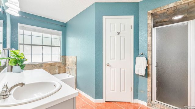 1104 Cardinal, Pleasanton, TX 78064