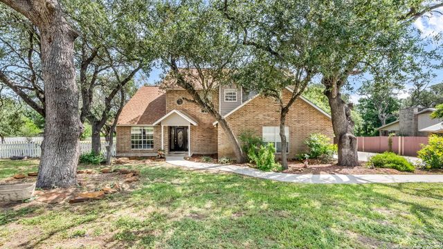 1104 Cardinal, Pleasanton, TX 78064