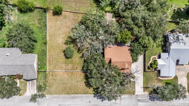 1104 Cardinal, Pleasanton, TX 78064