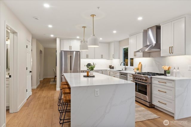 20049 Wallingford Avenue N, Shoreline, WA 98133