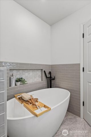 20049 Wallingford Avenue N, Shoreline, WA 98133