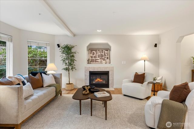 20049 Wallingford Avenue N, Shoreline, WA 98133