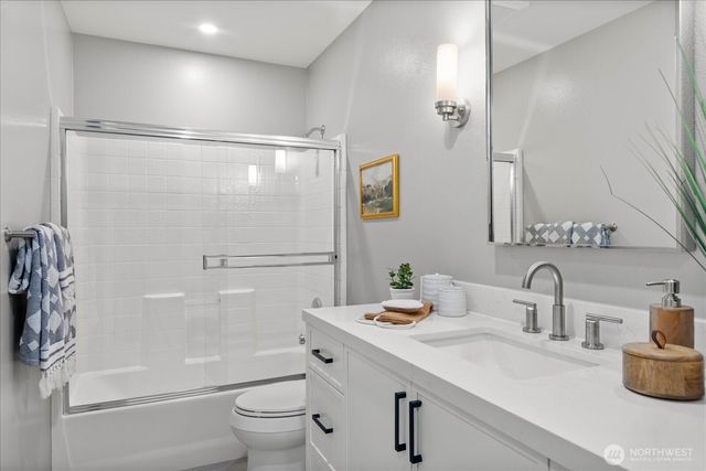 20049 Wallingford Avenue N, Shoreline, WA 98133