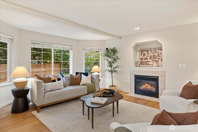 20049 Wallingford Avenue N, Shoreline, WA 98133