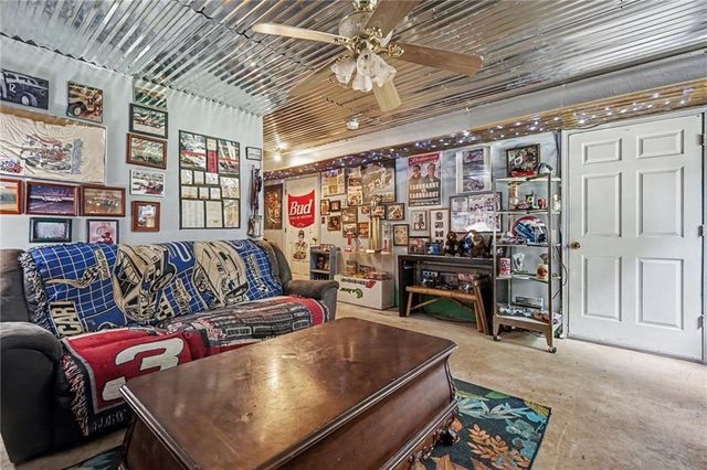 2364 W H Hayes Road, Jefferson, GA 30549