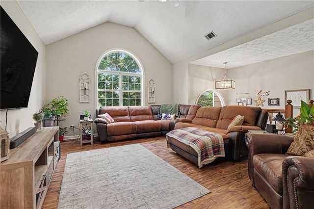 2364 W H Hayes Road, Jefferson, GA 30549
