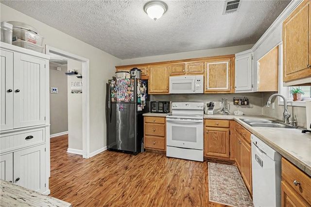 2364 W H Hayes Road, Jefferson, GA 30549