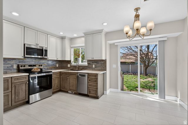 263 W 1675 N, Layton, UT 84041